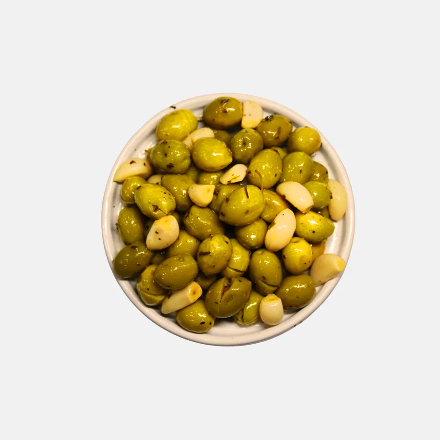 Olives vertes cassées à l’ail - photo 2 - Bled Conserves Taourirt Maroc